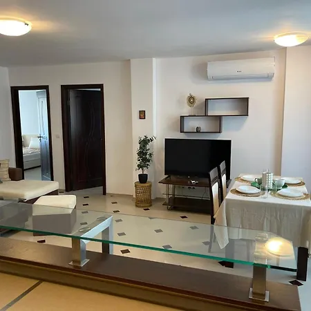 делукс лазур Apartman