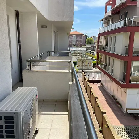 Apartman делукс лазур Pomorie