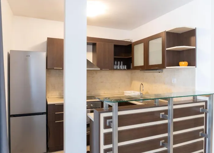 делукс лазур Pomorie